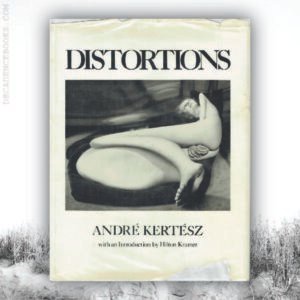 The Body On The Beach / Simon Brett